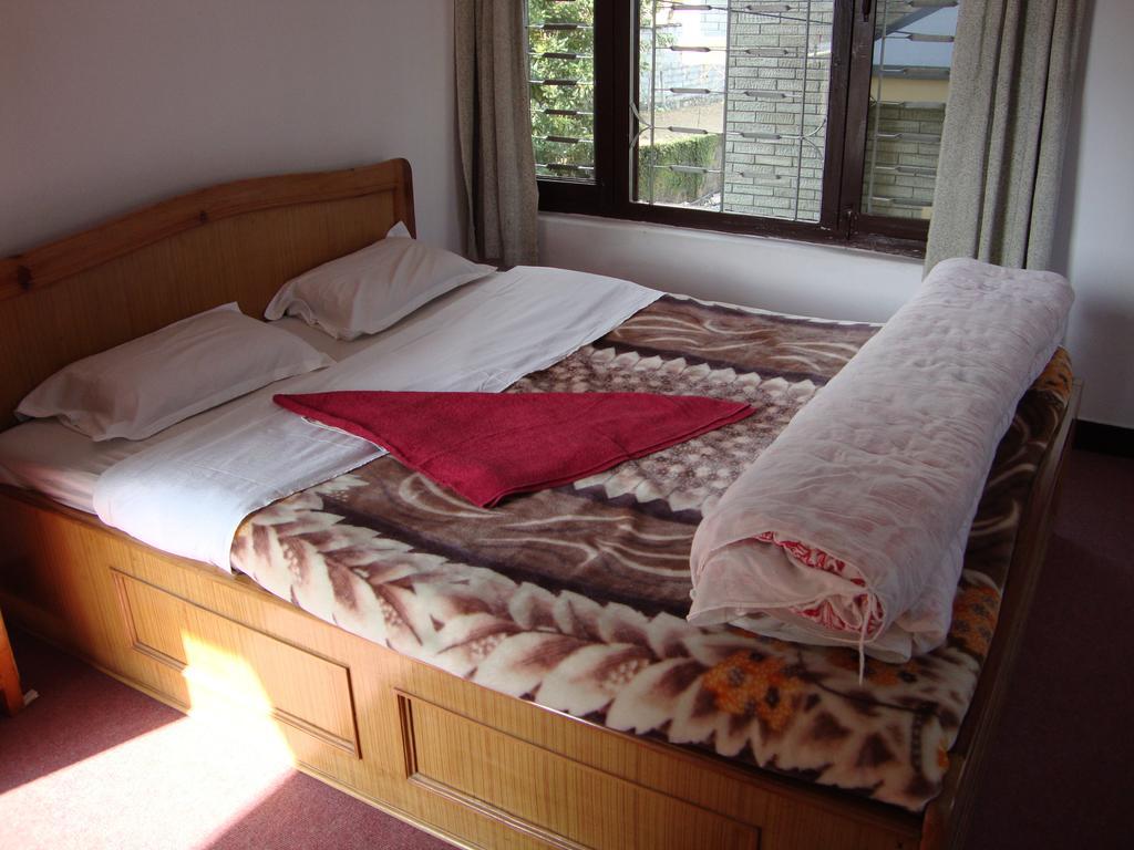 New Summit Guest House Pokhara Habitación foto