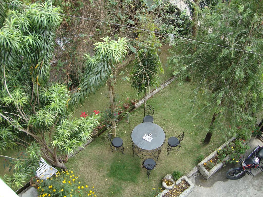 New Summit Guest House Pokhara Exterior foto