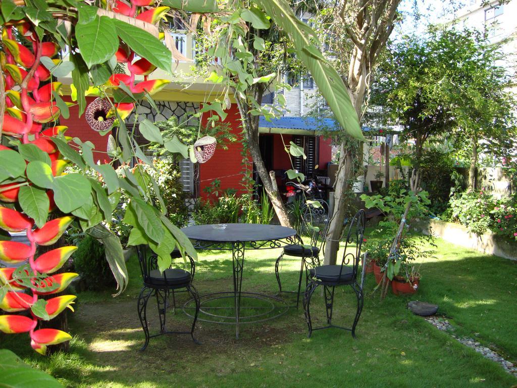 New Summit Guest House Pokhara Exterior foto