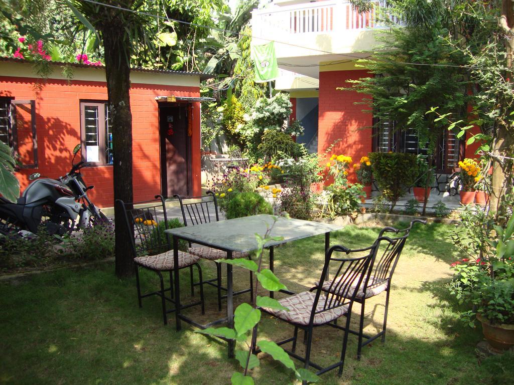 New Summit Guest House Pokhara Exterior foto
